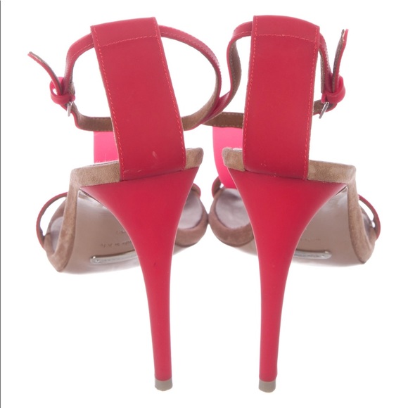 Burberry red heeled sandals - Picture 4 of 11